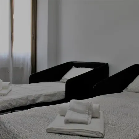 Rhome202 Apartman *